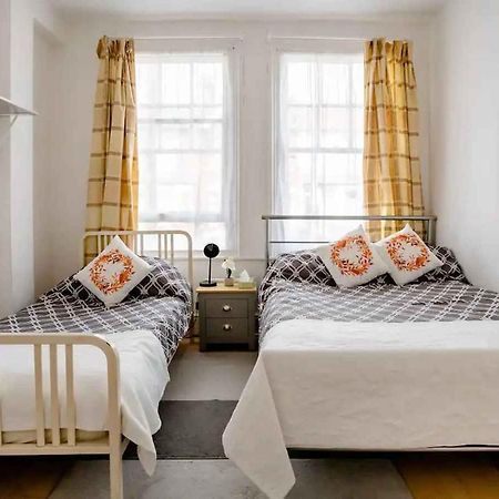 Homestay Near Tottenham Hotspur Stadium ロンドン エクステリア 写真
