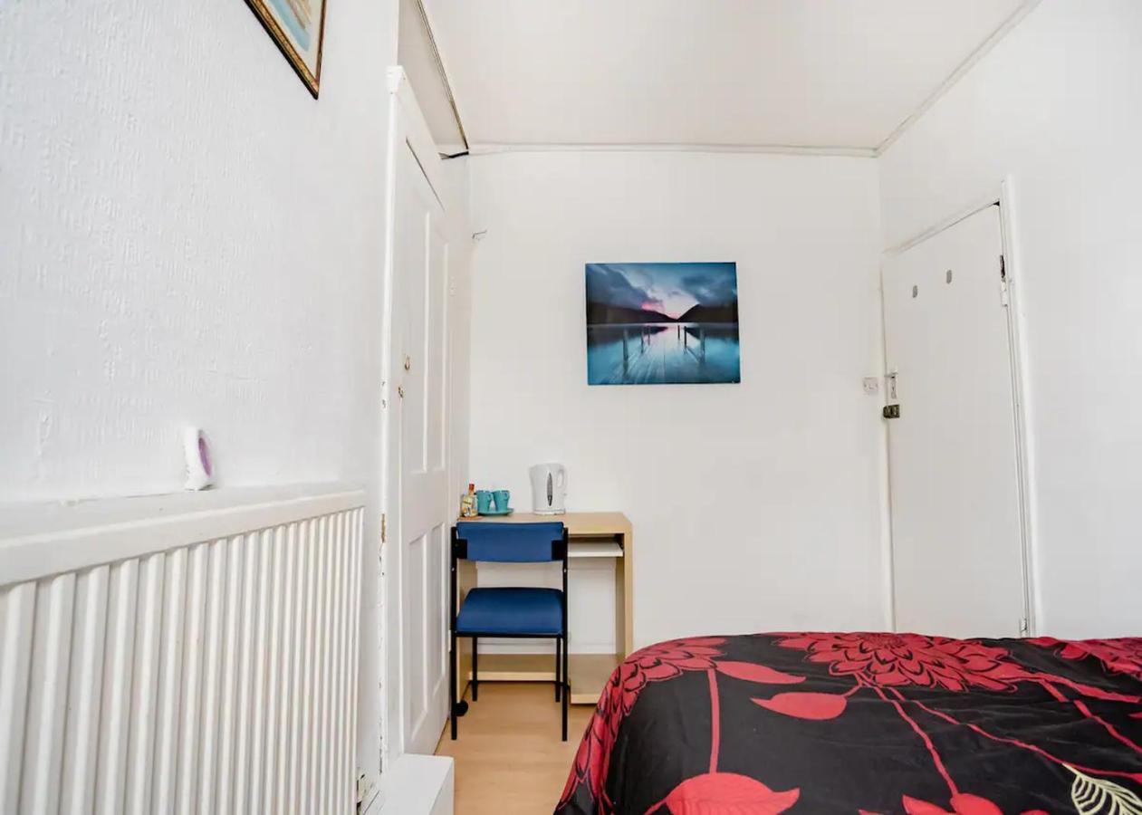 Homestay Near Tottenham Hotspur Stadium ロンドン エクステリア 写真